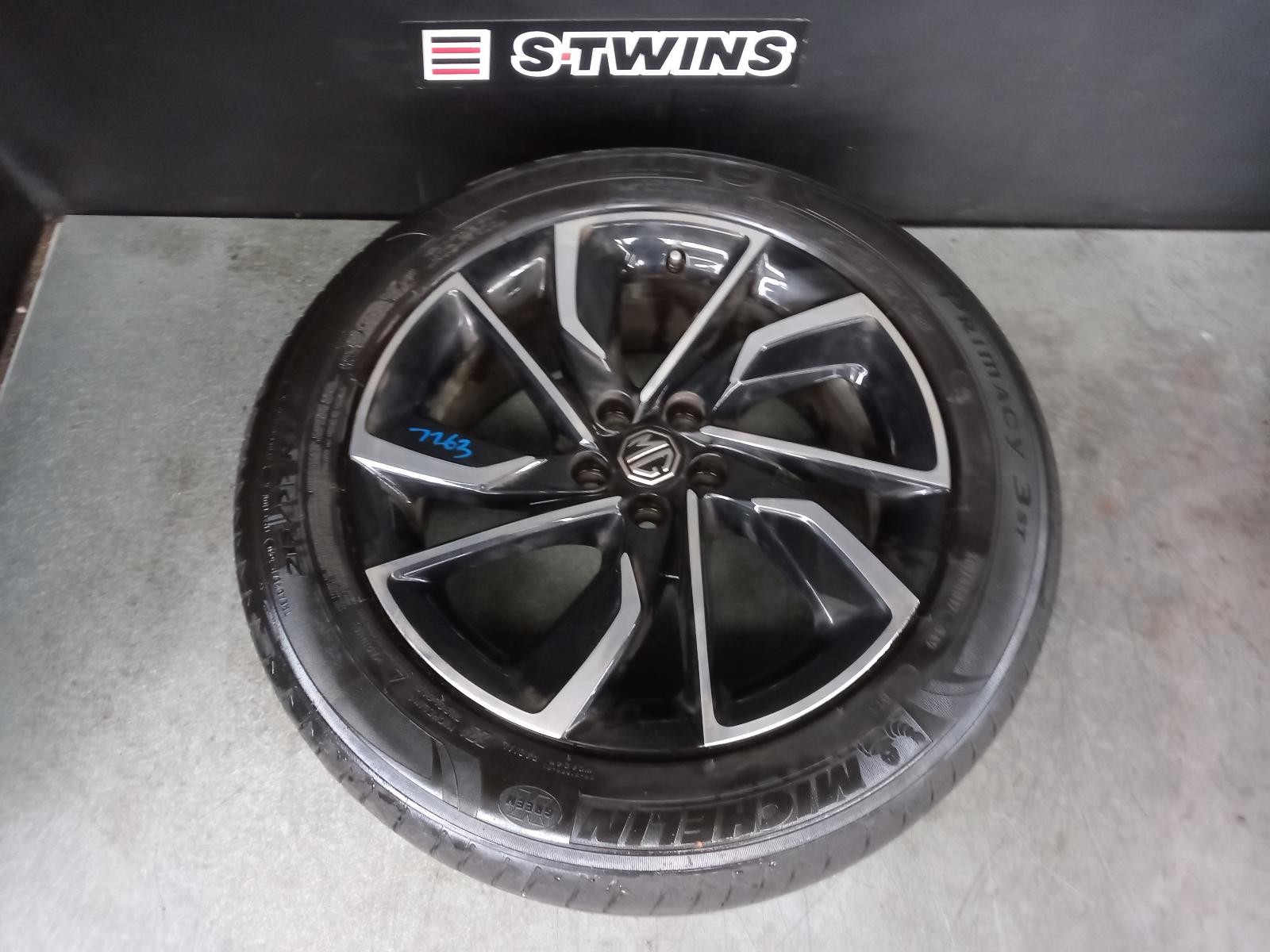 MG ZST WHEEL ALLOY FACTORY, 17X6.5IN, 5 SPOKE, SILVER/BLACK, AZS1, 09/17- 17 18