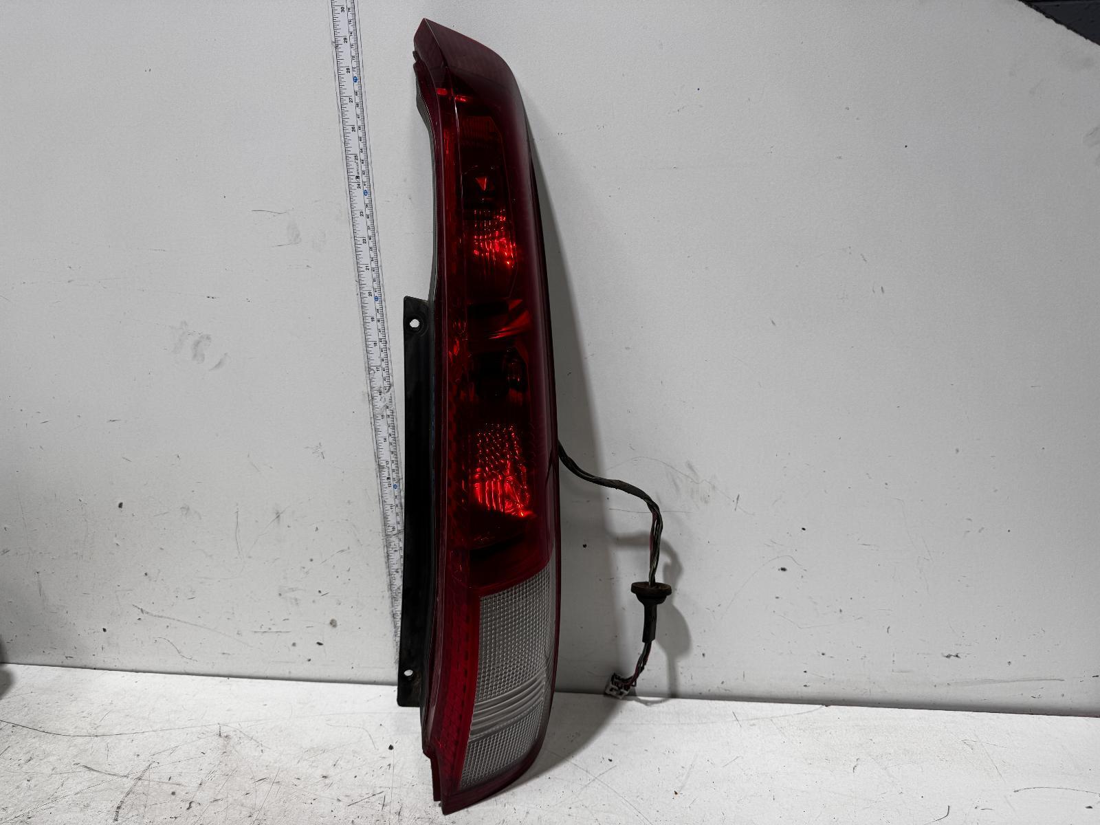 Nissan XTRAIL Tail Light Right Rear T30 10/2001-10/2003