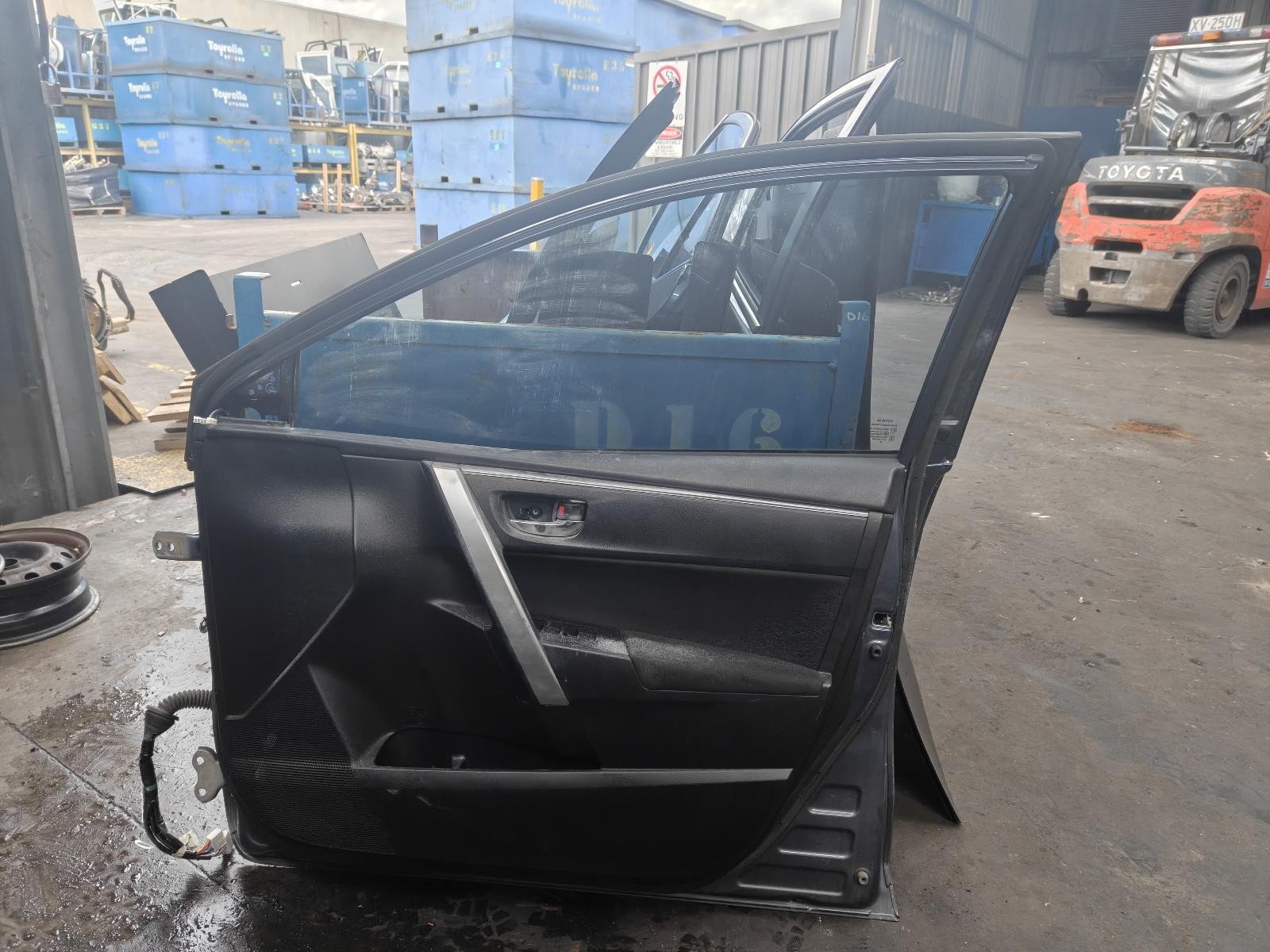 Toyota Corolla Right Front Window Regulator ZRE172 12/2013-06/2019
