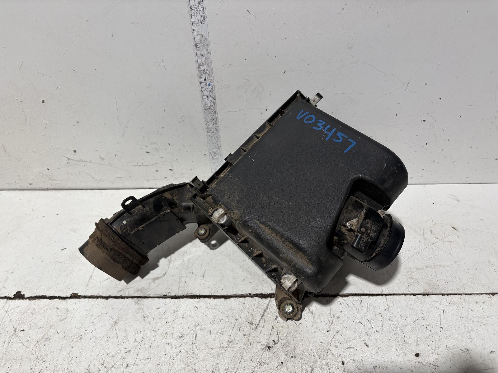 Mitsubishi Triton Air Cleaner Box w/Air Flow Meter MQ 03/2015-10/2023