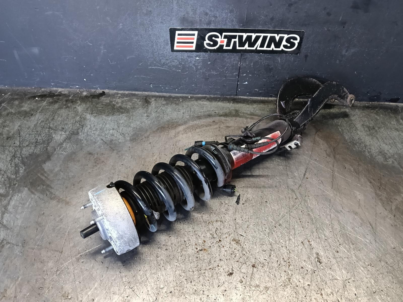 BMW X5 LEFT FRONT STRUT F15, ADAPTIVE TYPE, 09/13-07/18 13 14 15 16 17 18
