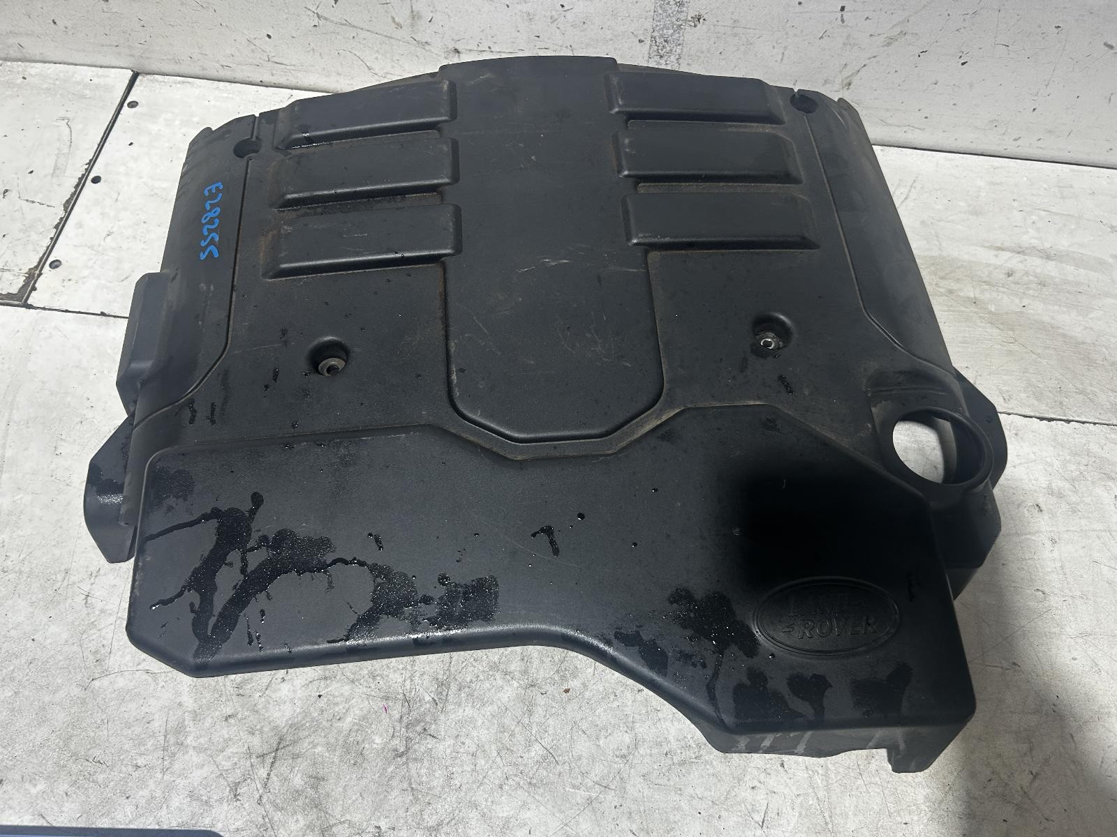 Land Rover Discovery Engine Cover Petrol 4.0 L319 02/2005-09/2009