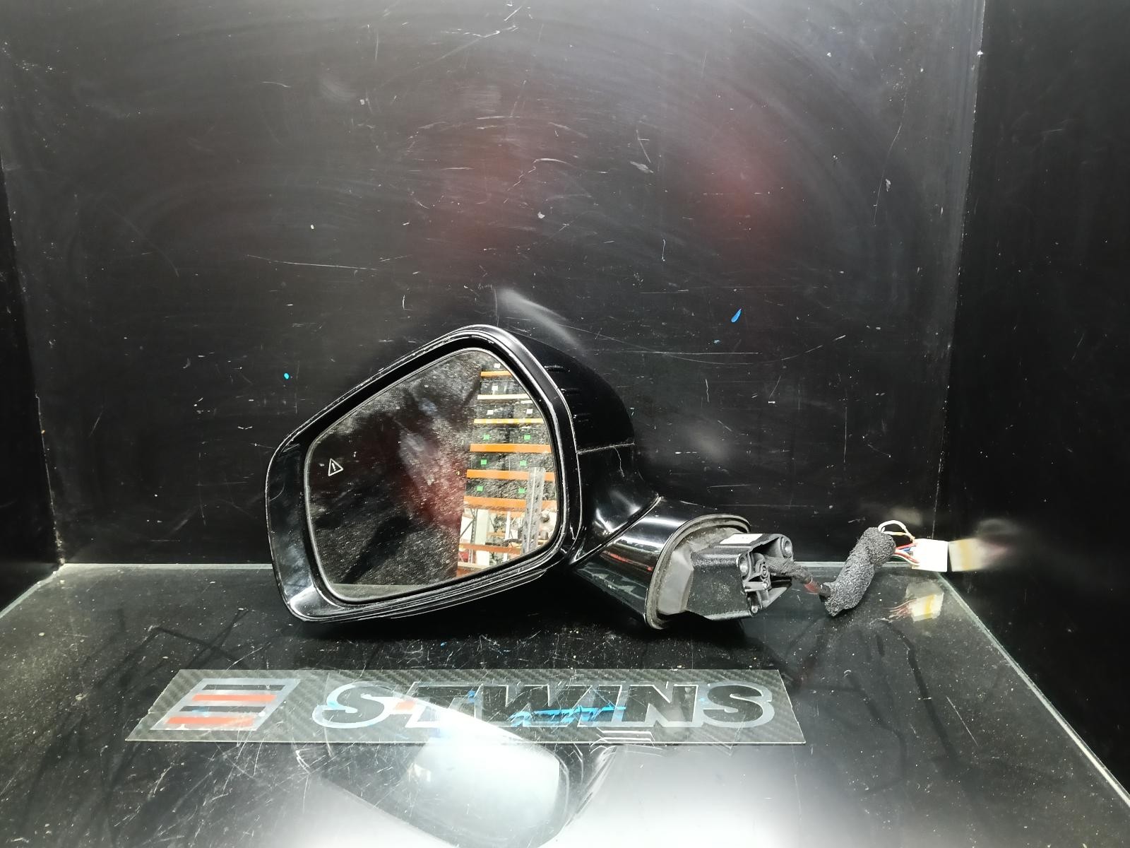 KIA CARNIVAL LEFT DOOR MIRROR KA4, POWER FOLD, HEATED, W/ AUTO FOLD &amp; CAMERA