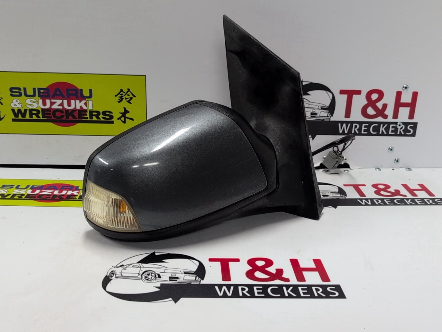 Jun 2005 to May 2007 - Ford Focus LS - Right Door Mirror - Power Adjust, 5 Wire