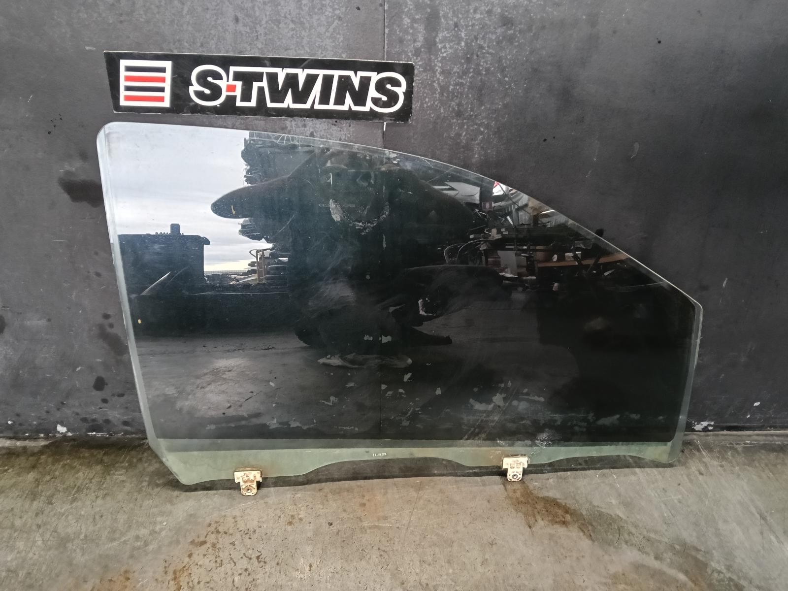 2014 Isuzu Dmax ISUZU D-MAX RIGHT FRONT DOOR WINDOW TO SUIT SINGLE/DUAL/EXTRA CAB, RC, 05/12-06/