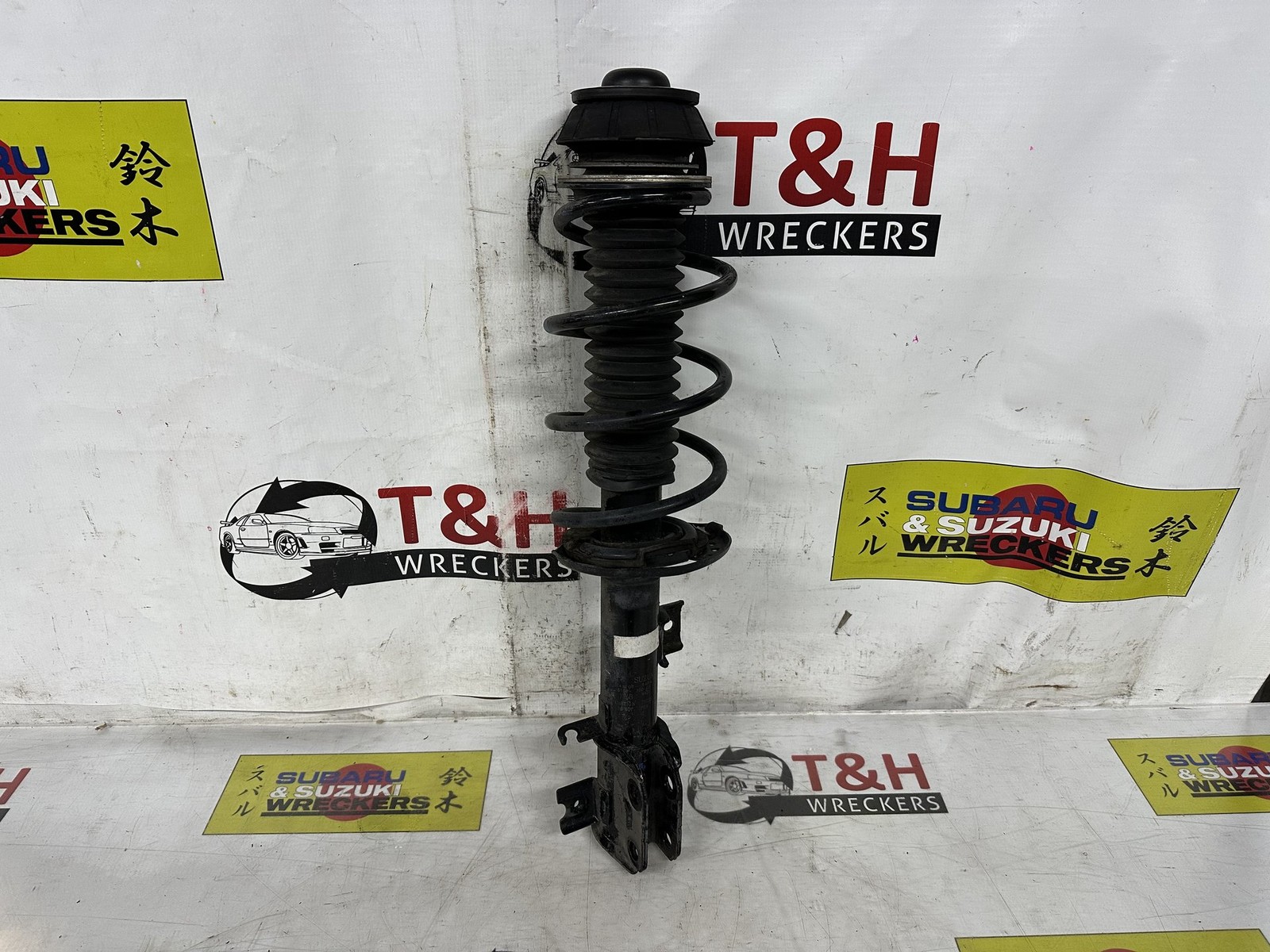 Sep 2013 to May 2022- Suzuki S-Cross JY- Left Front Strut