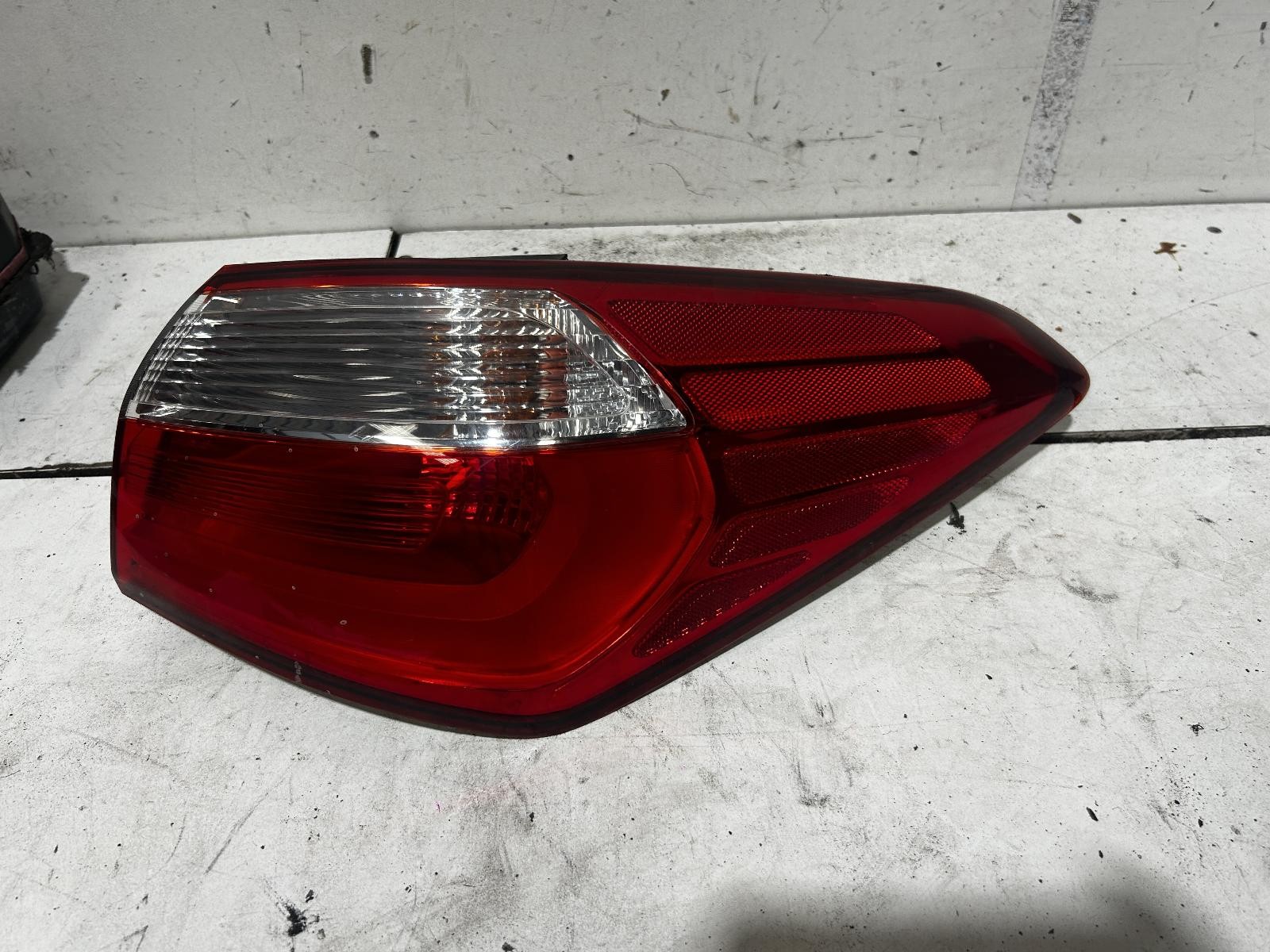 Fiat Freemont Right Taillight JF 04/2013-01/2017