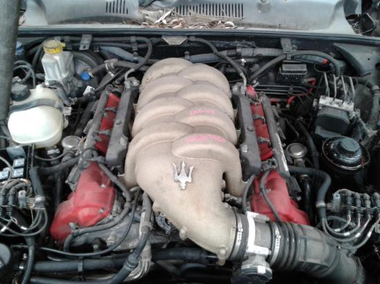 2004 Maserati 4200GT — amt- dry sump red rocker cover Auto Petrol