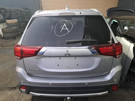 2016 Mitsubishi Outlander — Auto Petrol