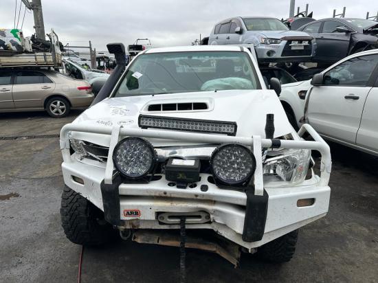 2014 Toyota Hilux — EXTRA CAB Manual Diesel