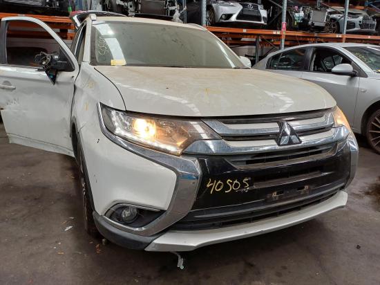 2016 Mitsubishi Outlander — Manual Petrol