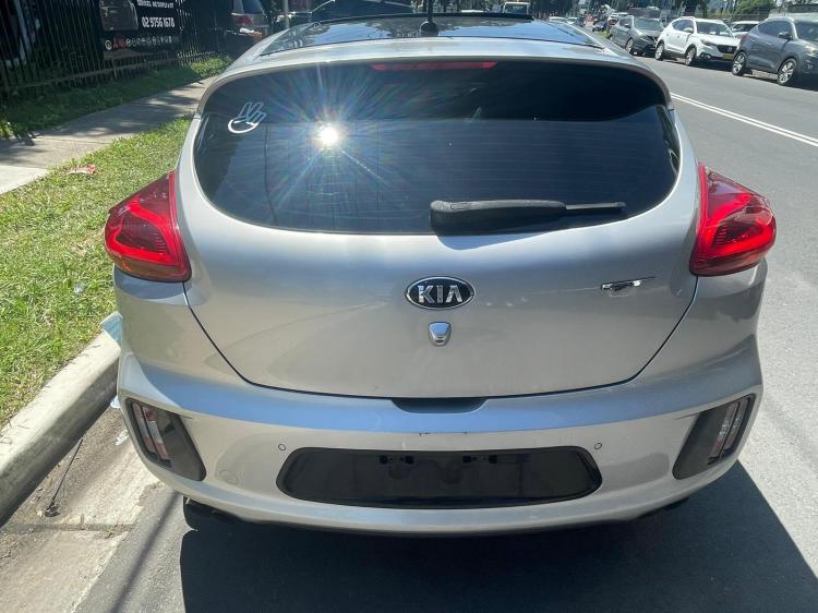 2014 Kia Proceed — Manual Petrol