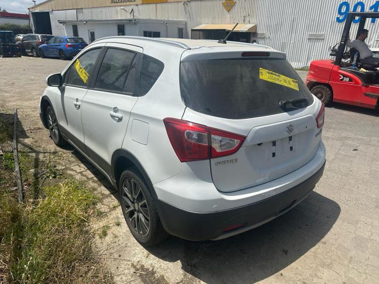 2014 Suzuki Scross — Auto Petrol