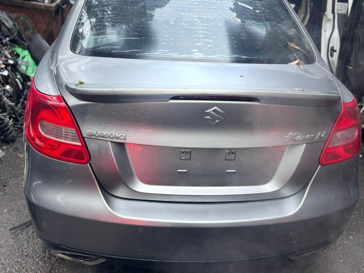 2011 Suzuki Kizashi — Auto Petrol
