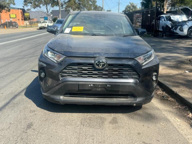 2020 Toyota RAV4 — Auto Hybrid