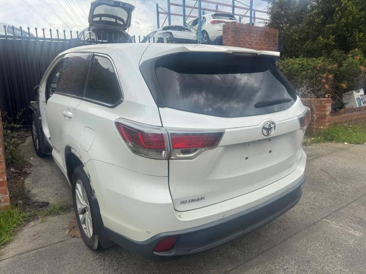 2015 Toyota Kluger — 2015  GXL Manual Petrol
