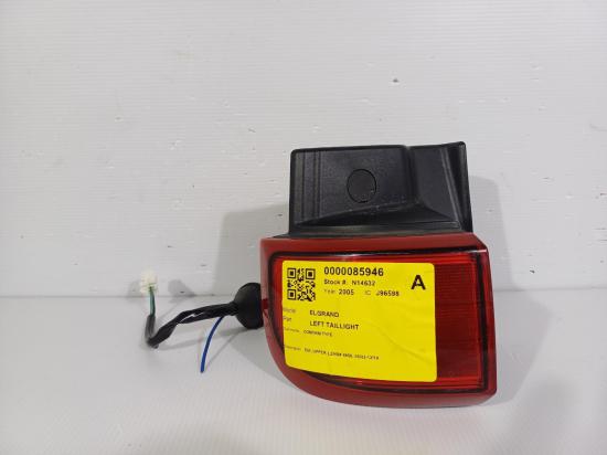 2005 Nissan Elgrand — Left Taillight