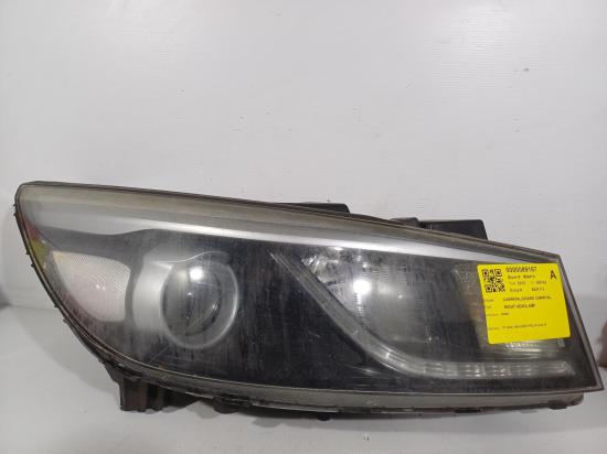 2015 Kia Carnival — Right Headlamp