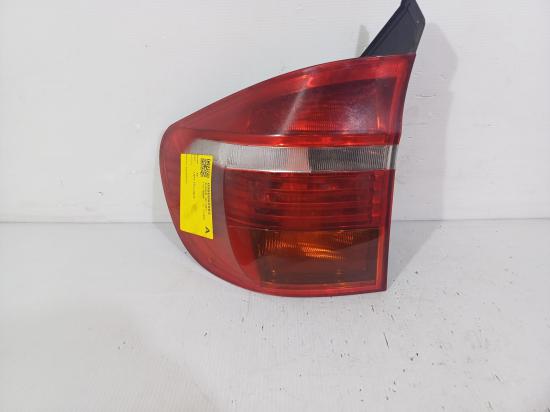 X5 BMW X5 — Left Taillight