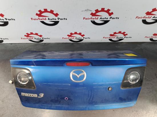2004 Mazda 3 — BOOTLID/TAILGATE