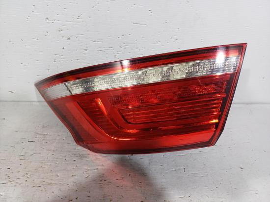 2017 Volkswagen Passat — Right Taillight