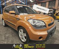 2015 Kia Soul — Owners Handbook 1696: ps, 02/14-12/18   - condition: a -  (sku: 718611)