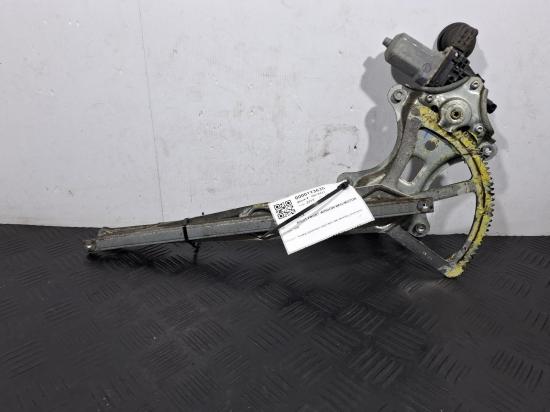 2013 Toyota Hilux — POWER DOOR REG ASSY REG AND MOTOR