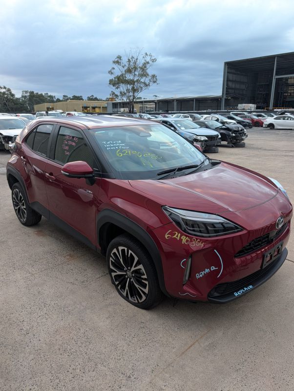 2025 Toyota Yaris — CROSS Auto Petrol