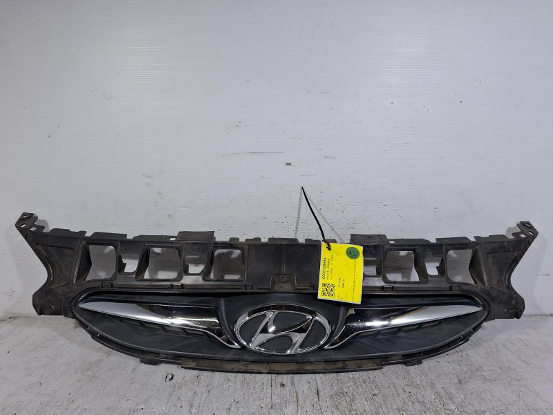 2014 Hyundai Accent — RADIATOR GRILLE