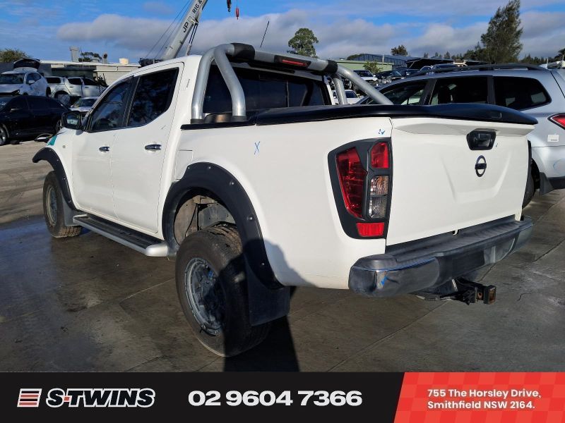 2018 Nissan Navara — NP300 Manual Diesel